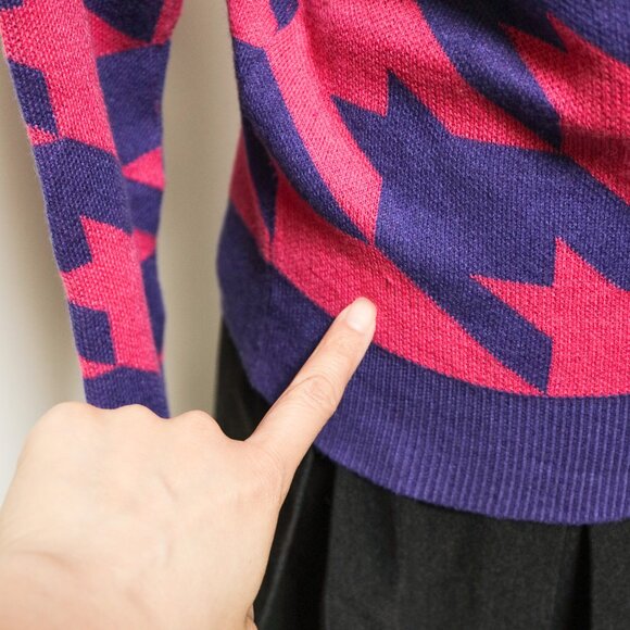 Y2K Electric Pink Houndstooth Crewneck Sweater ⚡️ FIT7 - Picture 7 of 9